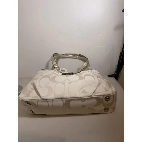 NWT Coach F20583 Soho Signature Metallic Carryall B4 Gold Tote Y2K Style